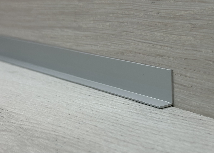 Алюминиевый плинтус Fezard ALP-L20x10