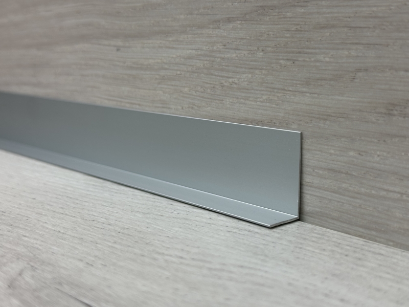 Алюминиевый плинтус Fezard ALP-L30x15